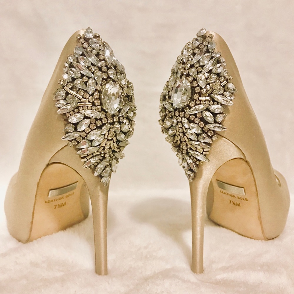 Badgley Mischka - Peep-Toe Pumps